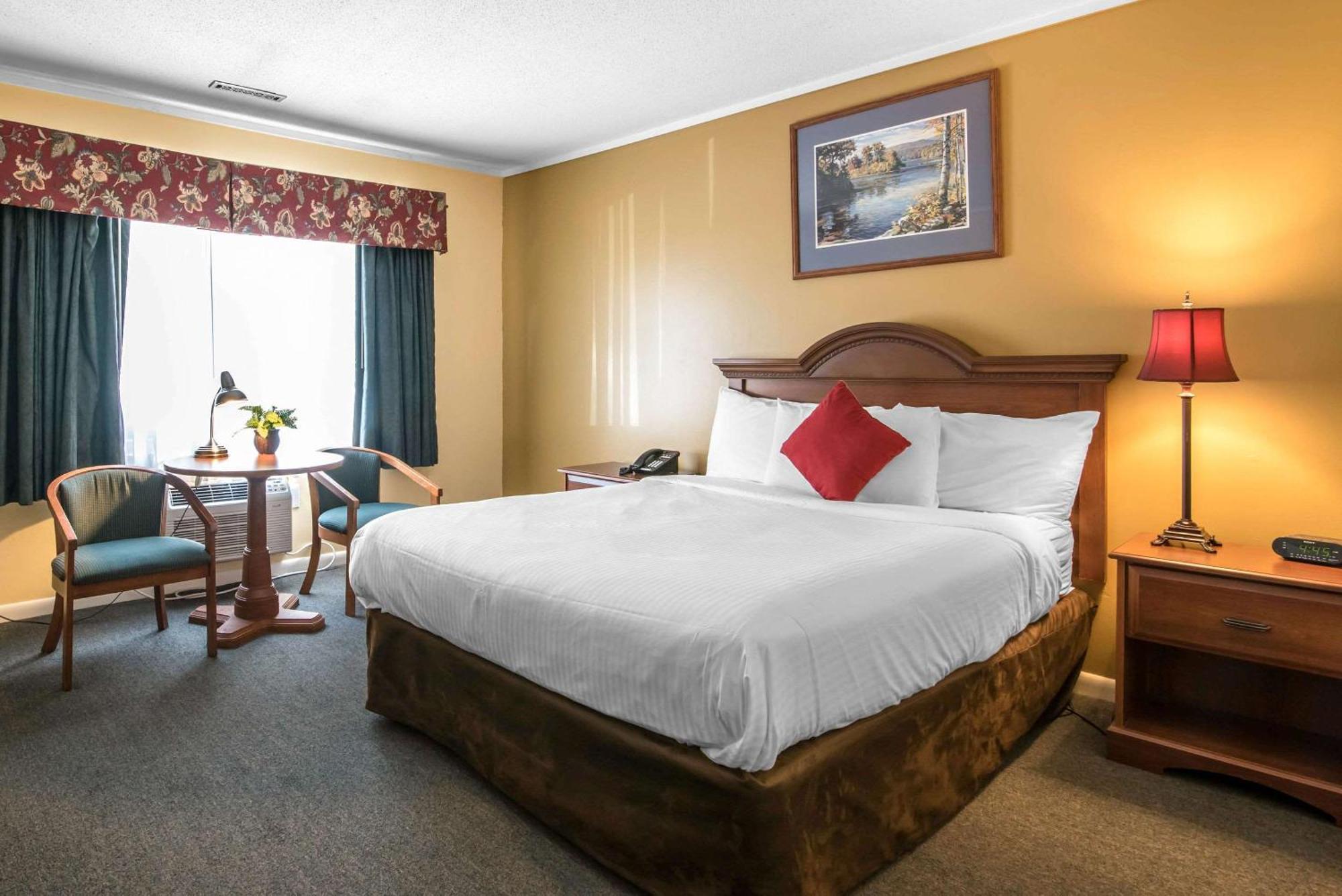 Tiltonlodge Inn & Suites ภายนอก รูปภาพ